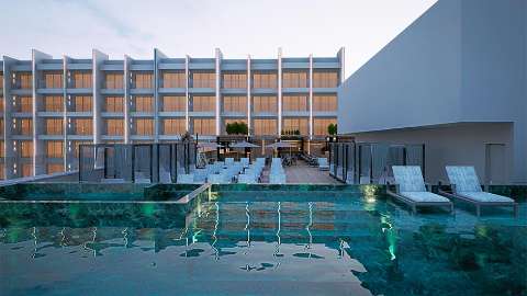 Accommodation - Royalton Vessence Barbados, An Autograph Collection - Pool view - Barbados