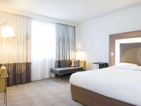 Accommodation - Novotel Brussels City Centre - Guest room - BRUSSELS