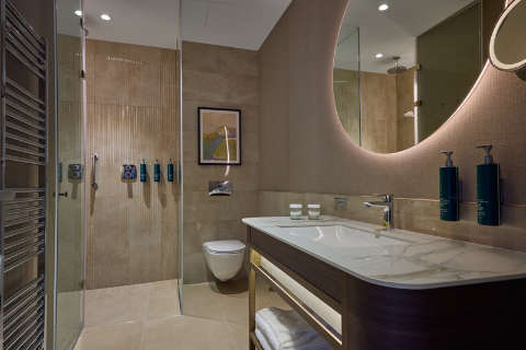 Guest room