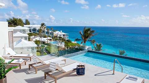 Accommodation - Azura Bermuda - Pool view