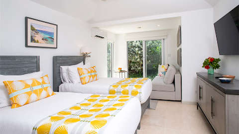 Accommodation - Azura Bermuda - Guest room
