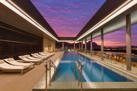 Unterkunft - Hilton Barra Rio de Janeiro - Ansicht der Pool - Rio De Janeiro