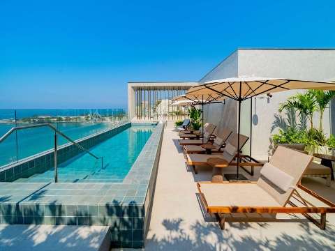 Accommodation - Grand Mercure Rio de Janeiro Copacabana - Pool view - RIO DE JANEIRO