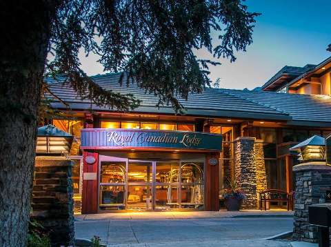 Accommodation - Royal Canadian Lodge - Exterior view - Banff