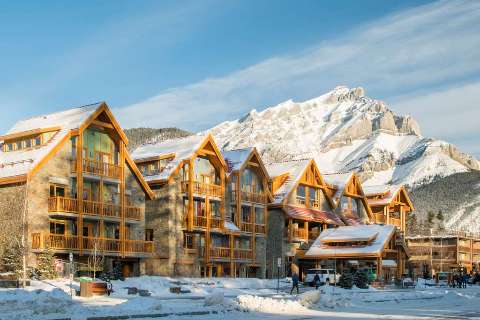 Accommodation - Moose Hotel and Suites - Exterior view - Banff