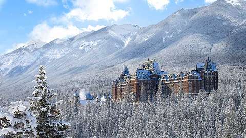 Unterkunft - The Fairmont Banff Springs - Außenansicht - Banff/Lake Louise