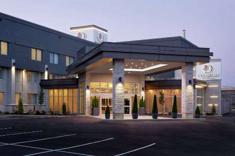 Accommodation - DoubleTree by Hilton Montreal Airport - Exterior view - Dorval