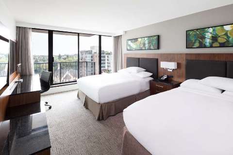 Accommodation - DoubleTree by Hilton Hotel and Suites Victoria - Guest room - Victoria