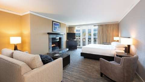 Accommodation - Hilton Whistler Resort and Spa - Guest room