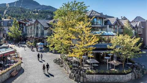 Accommodation - Crystal Lodge Whistler - Exterior view