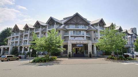 Accommodation - Summit Lodge, Whistler - Exterior view - Whistler