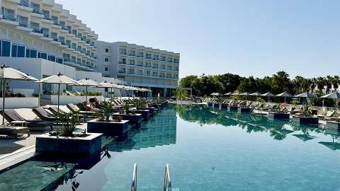 Accommodation - Cali Resort & Spa by Louis Hotels - Pool view - Paphos