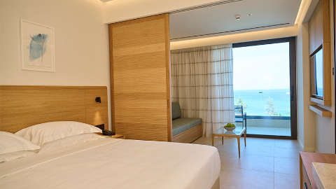 Accommodation - Sunrise Emerald - Guest room