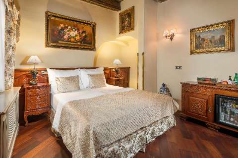 Accommodation - Iron Gate Hotel & Suites Prague by BHG - Guest room - Prague
