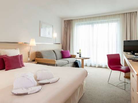 Accommodation - Novotel Berlin Mitte - Guest room - BERLIN