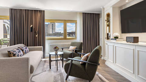 Guest room