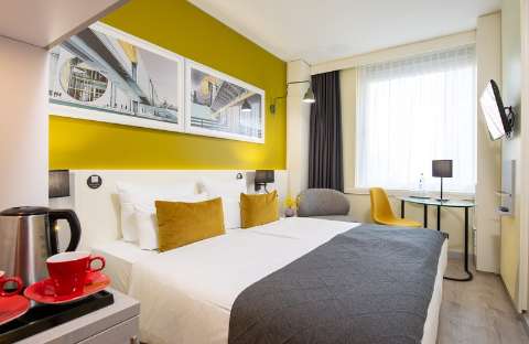 Accommodation - Leonardo Hotel Berlin Mitte - Guest room - BERLIN