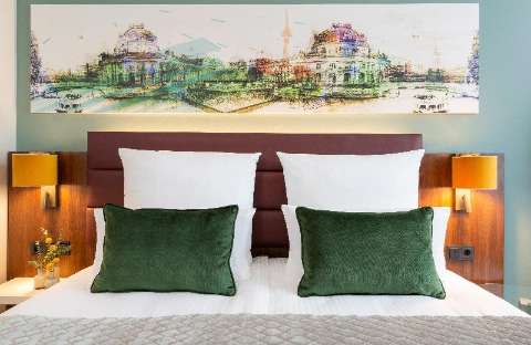 Accommodation - Leonardo Royal Hotel Berlin Alexanderplatz - Guest room - BERLIN