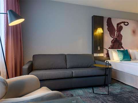 Guest room