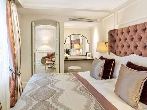 Accommodation - Fairmont Hotel Vier Jahreszeiten - Guest room - HAMBURGO