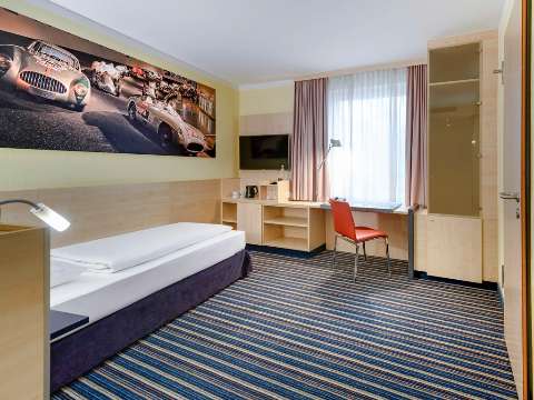 Accommodation - Mercure Hotel Stuttgart City Center - Guest room - STUTTGART