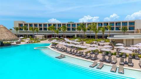 Accommodation - Zemi Miches Punta Cana All-Inclusive Resort  Curio by Hilton - Pool view - Miches