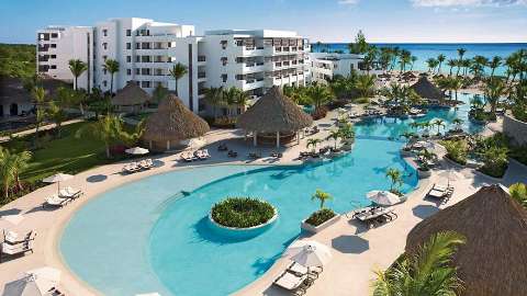 Unterkunft - Secrets Cap Cana Resorts and Spa - Ansicht der Pool - Dominican Republic