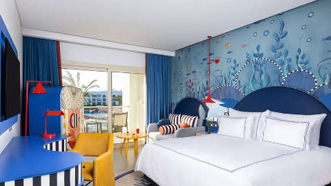 Guest room