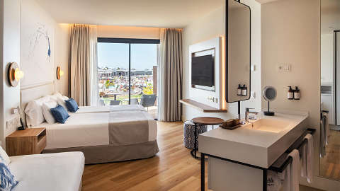 Guest room