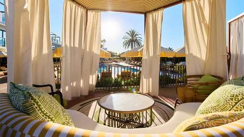 Accommodation - Don Carlos Marbella - Pool view - Malaga