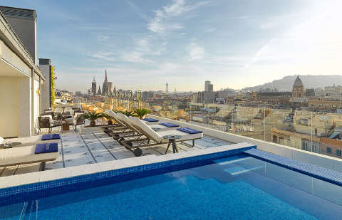 Alojamiento - H10 Cubik - Vista al Piscina - Barcelona