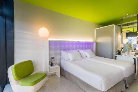 Accommodation - Barcelo Raval - Guest room - Barcelona