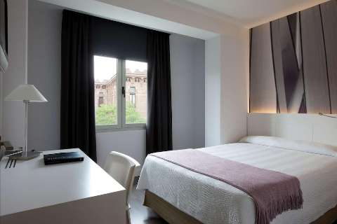 Accommodation - NH Barcelona Stadium - Guest room - BARCELONA
