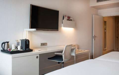 Accommodation - NH Collection Villa de Bilbao - Guest room - Bilbao