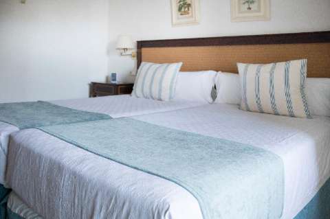 Accommodation - Guadacorte Park - Guest room - LOS BARRIOS