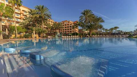 Accommodation - Elba Sara Beach & Golf Resort - Pool view - Fuerteventura