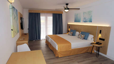 Guest room