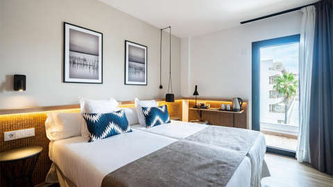 Guest room