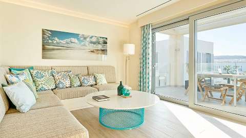Guest room