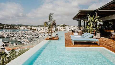 Unterkunft - Aguas de Ibiza Grand Luxe Hotel - Ansicht der Pool - Ibiza