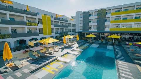 Accommodation - Ryans Lolas Ibiza - Pool view - Ibiza
