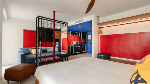 Guest room