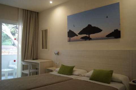 Accommodation - Hotel Xaloc Playa - Guest room - Punta Prima