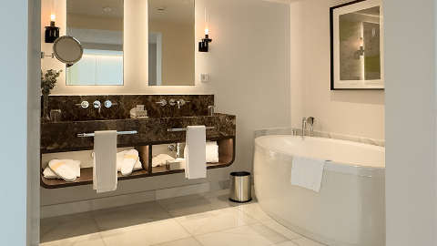 Guest room