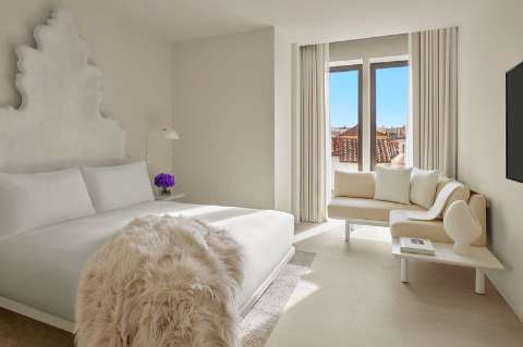 Guest room