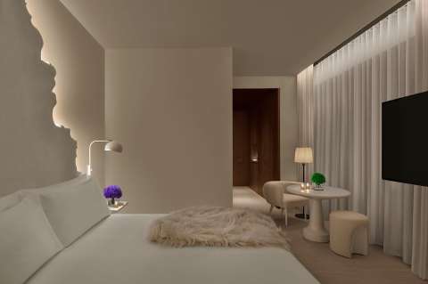 Guest room