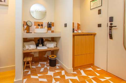 Guest room