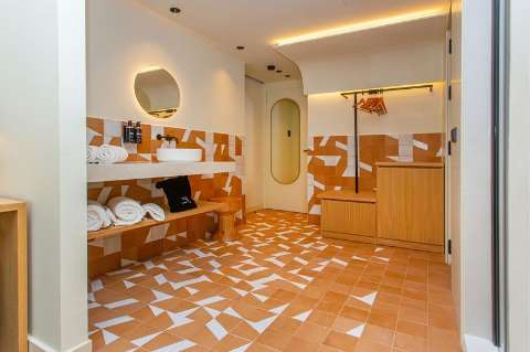 Guest room