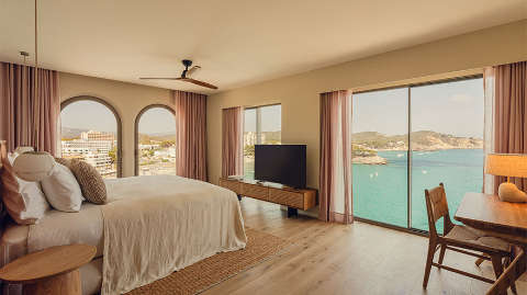Guest room