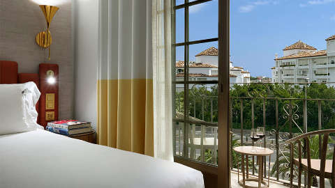 Guest room